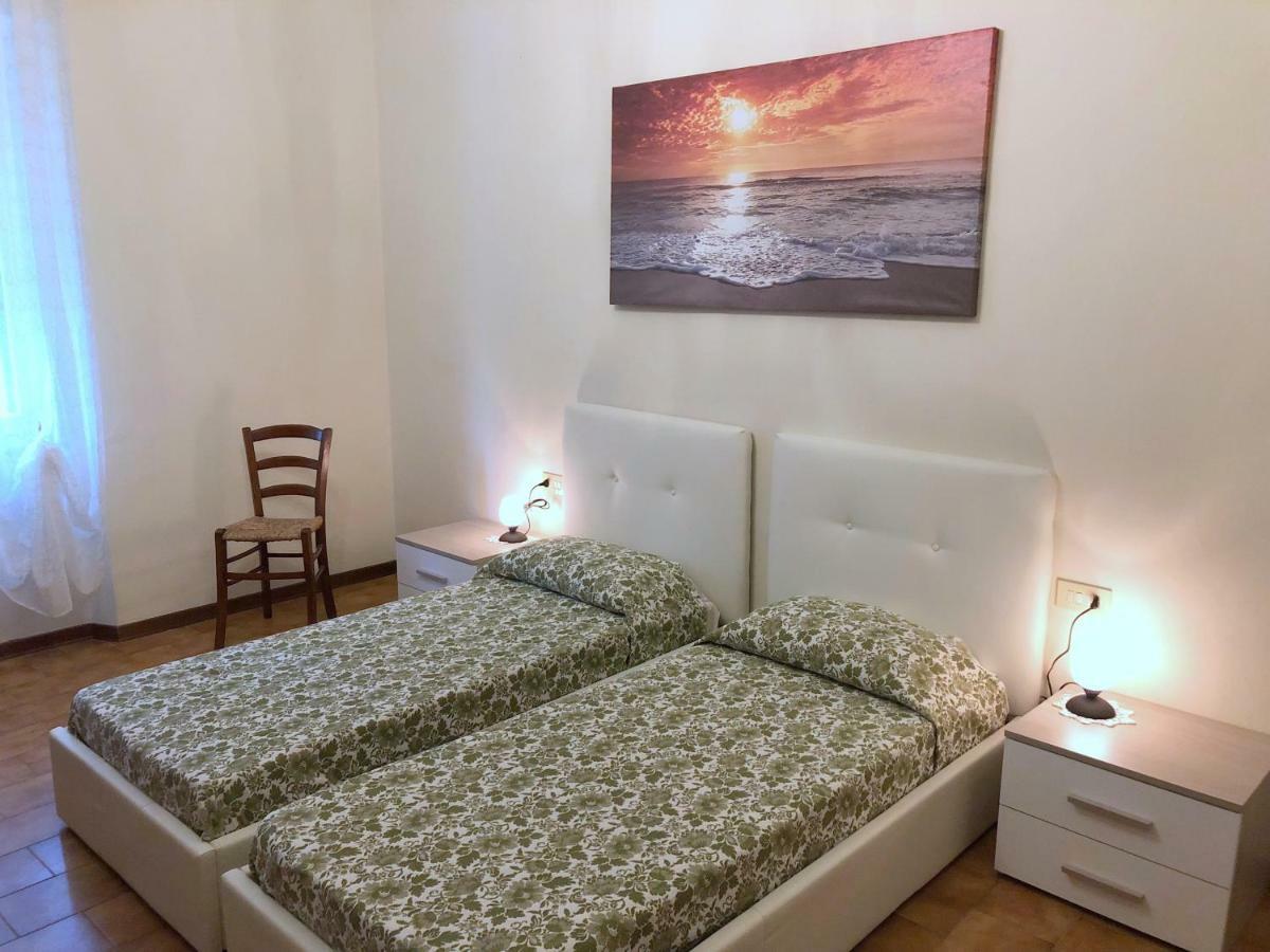 Casa Vacanza Ilia ペーシャ エクステリア 写真
