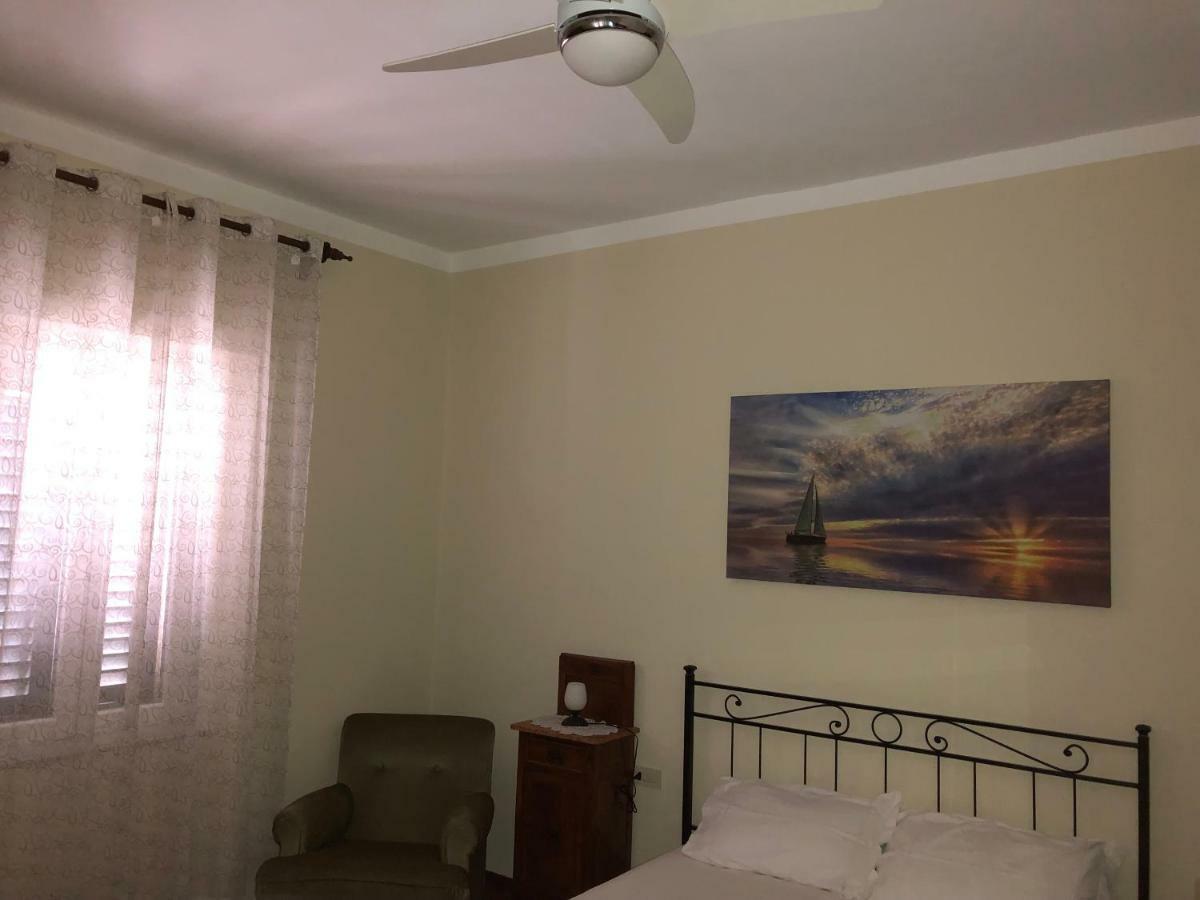 Casa Vacanza Ilia ペーシャ エクステリア 写真